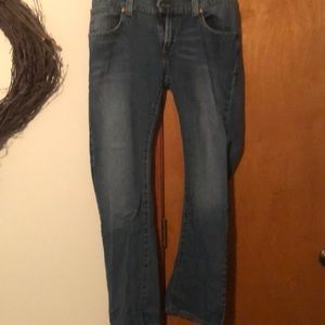Women Levi 542 jeans